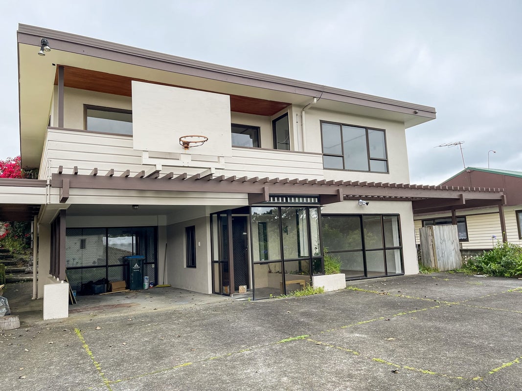 12B Lewis Street, Blockhouse Bay, Auckland - Carousel 1