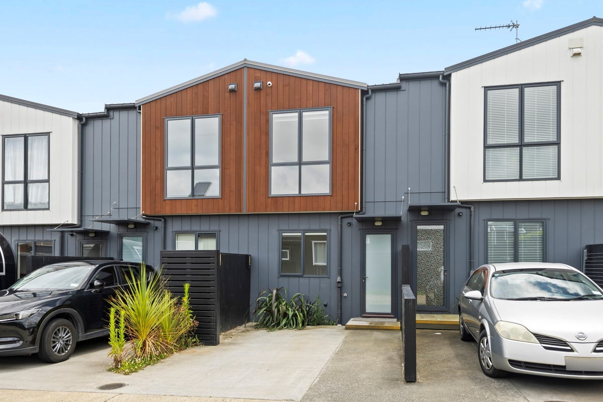 9 Bugle Road, Totara Park, Auckland - Carousel 1