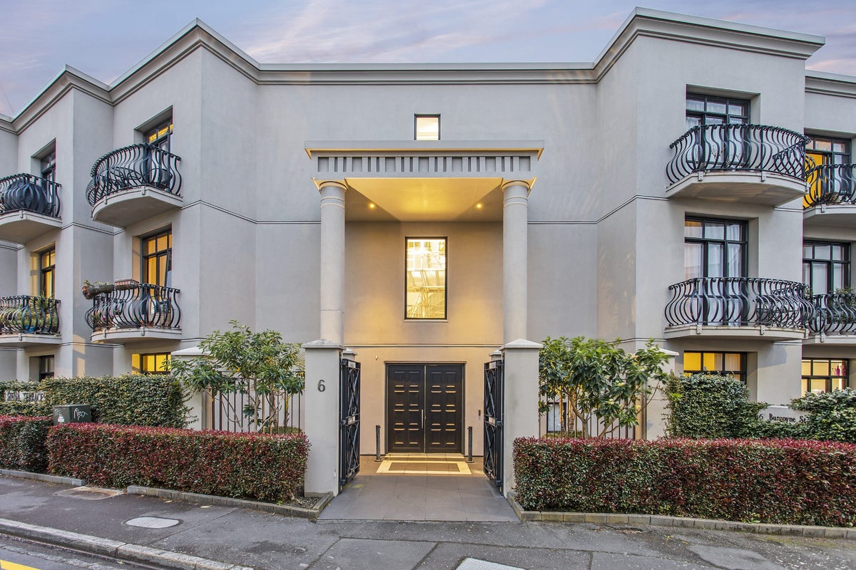 1R/6 Burgoyne Street, Grey Lynn, Auckland - Carousel 1