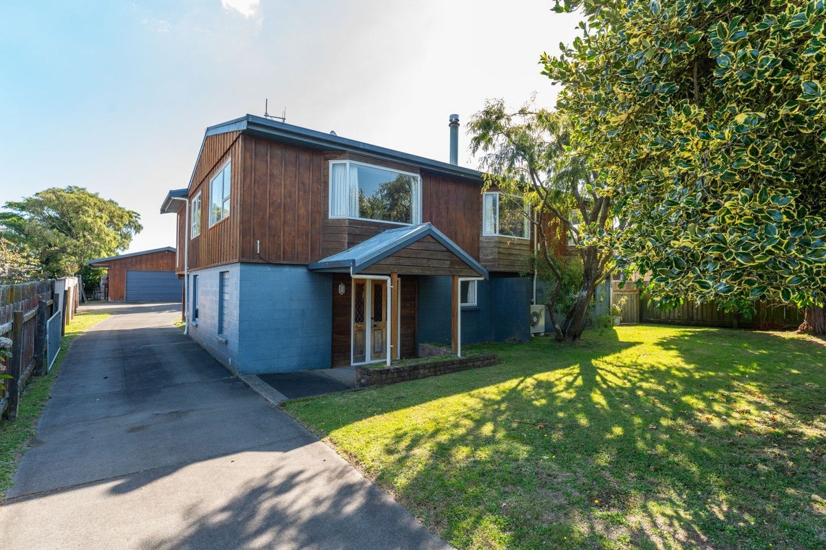 61 Hinekura Avenue, Taupo, Taupo - Carousel 1