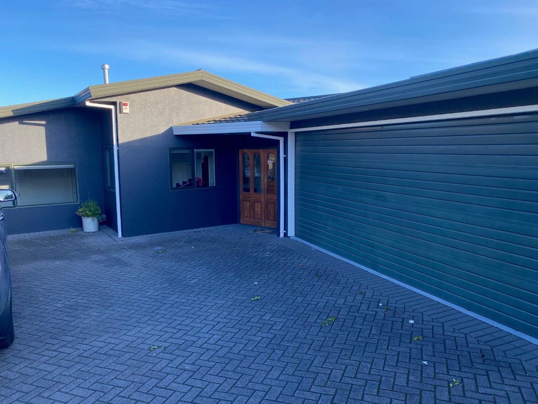 1/73 Harvey Street, Waipahihi, Taupo - Carousel 1