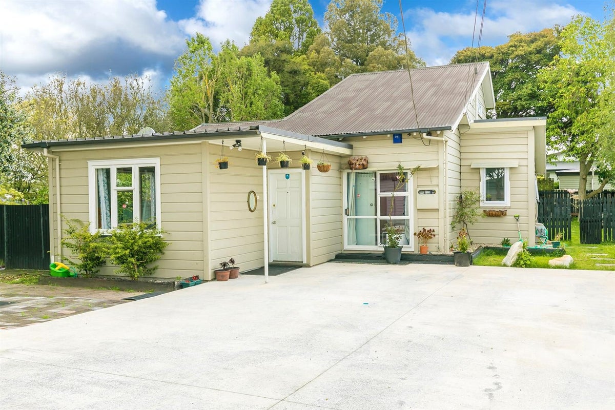 36 Marshall Street, Fairfield, Hamilton - Carousel 2