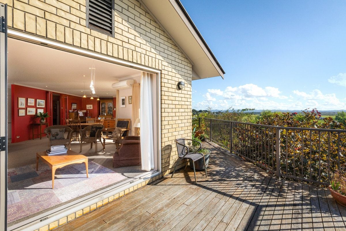 116 Alexander Close, Thames - Carousel 2