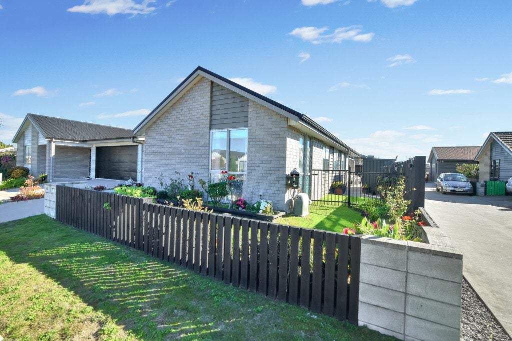 50 Crown Street, Papamoa, Papamoa - Carousel 2