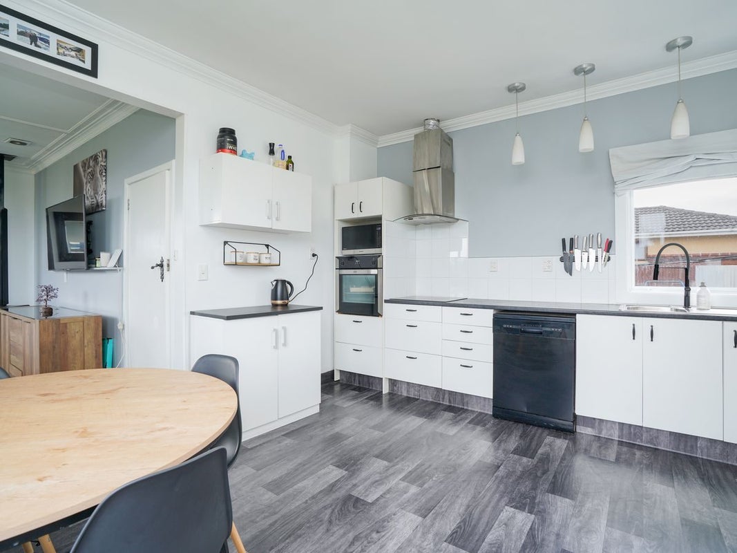 200 Pomona Street, Strathern, Invercargill - Carousel 2