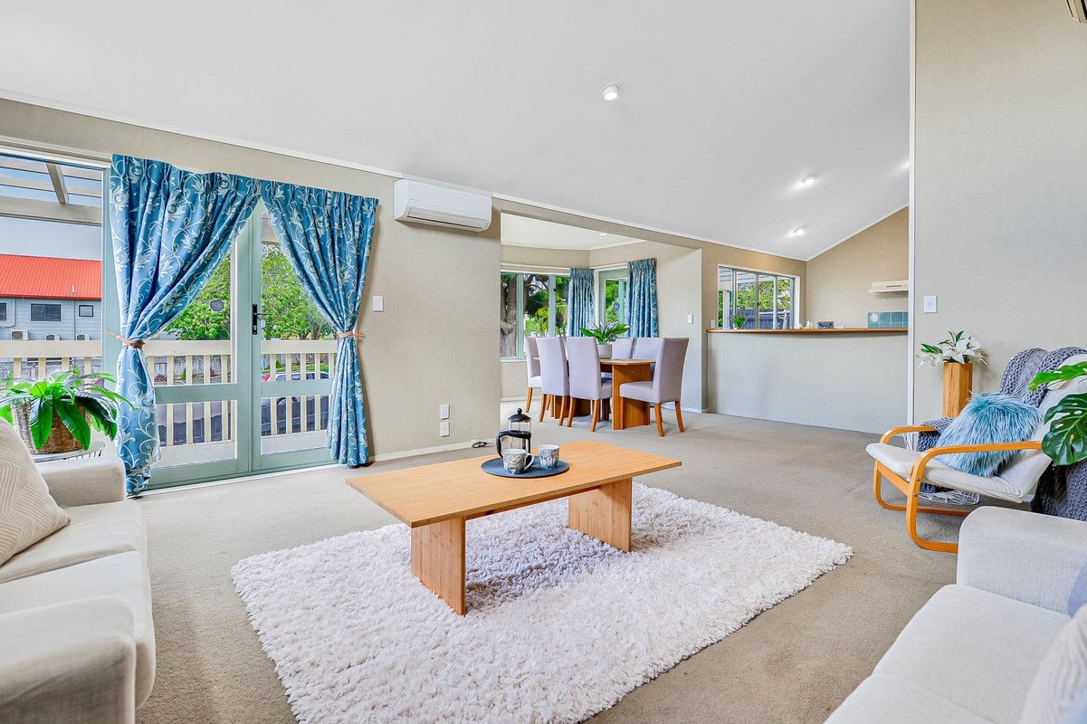 66A Palmerston Street, Hamilton Central, Hamilton - Carousel 2