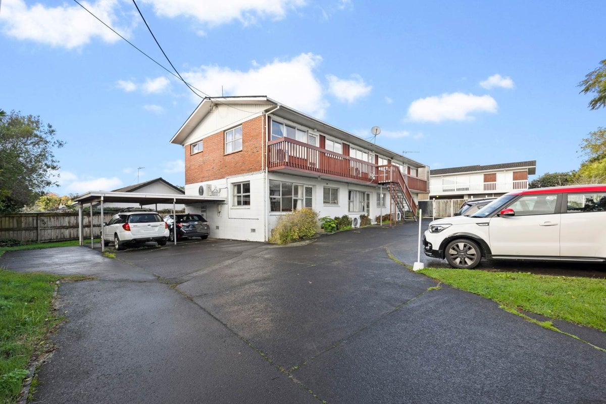 43B Milton Road, Mount Eden, Auckland - Carousel 1
