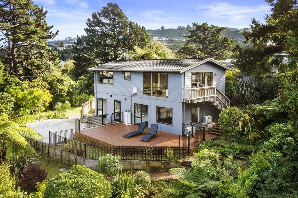 13A Palm Grove, Belmont, Lower Hutt - Carousel 1