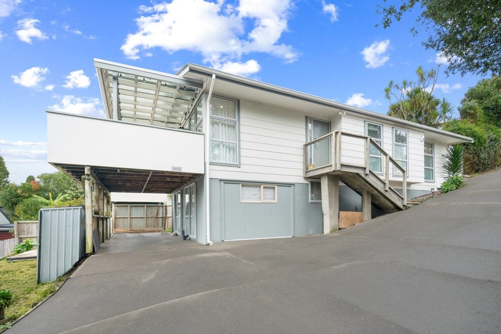 36 Tamahere Drive, Glenfield, Auckland - Carousel 2
