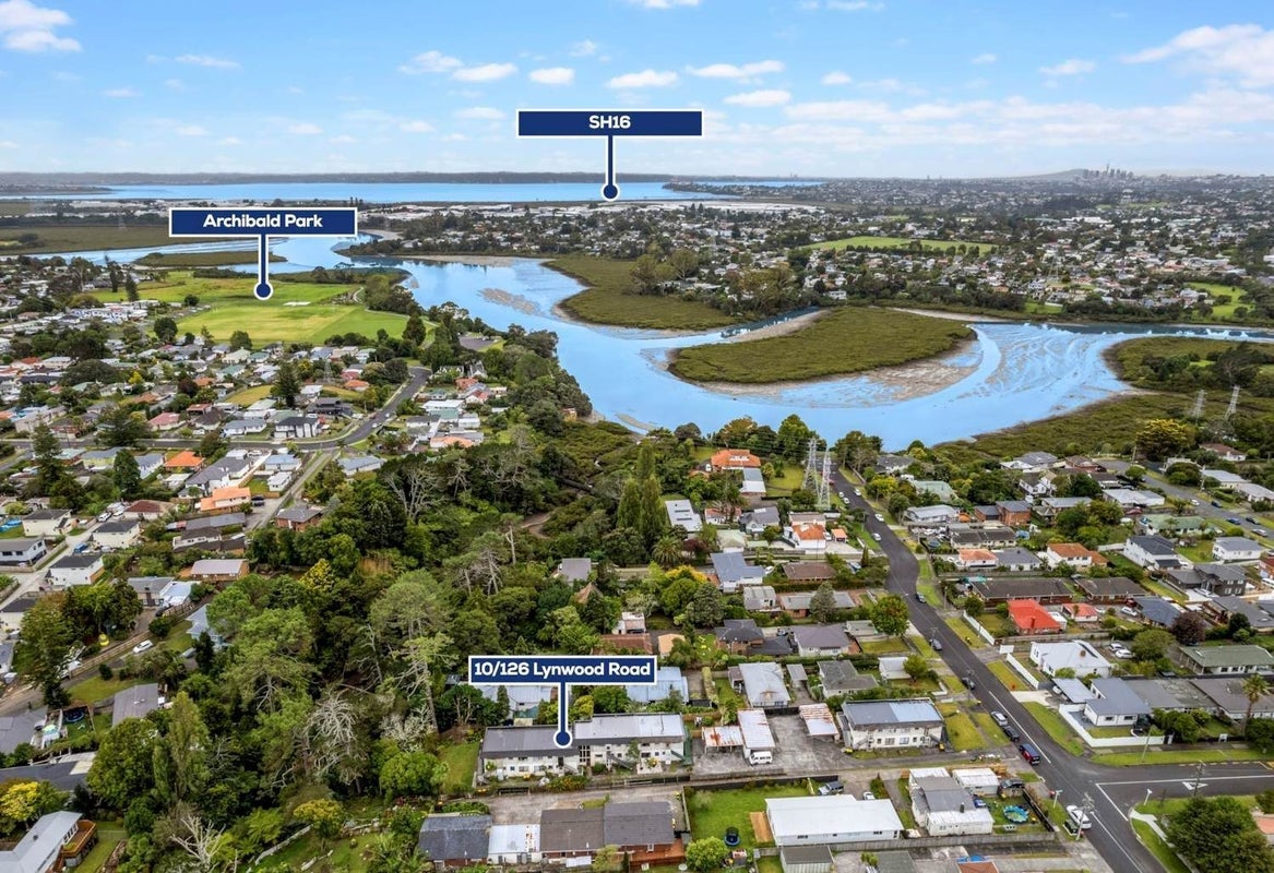 10/126 Lynwood Road, New Lynn, Auckland - Carousel 12