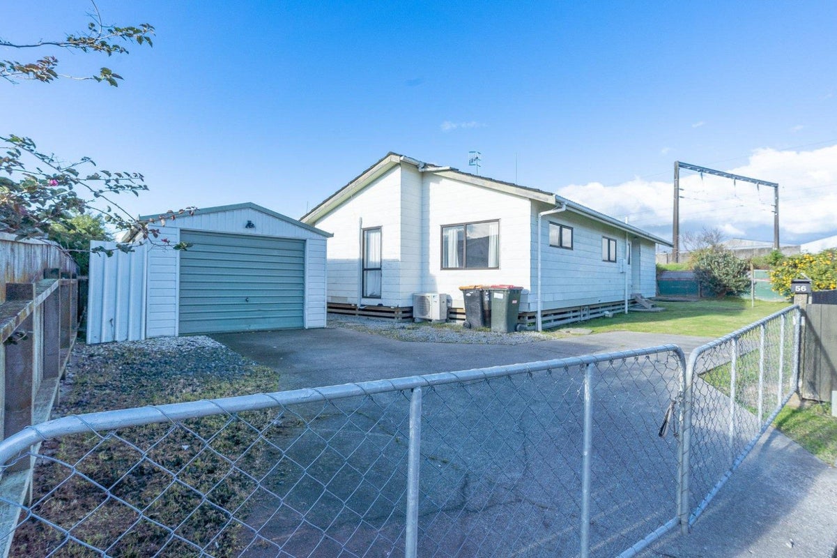 56 Geraldine Crescent, Cloverlea, Palmerston North - Carousel 1