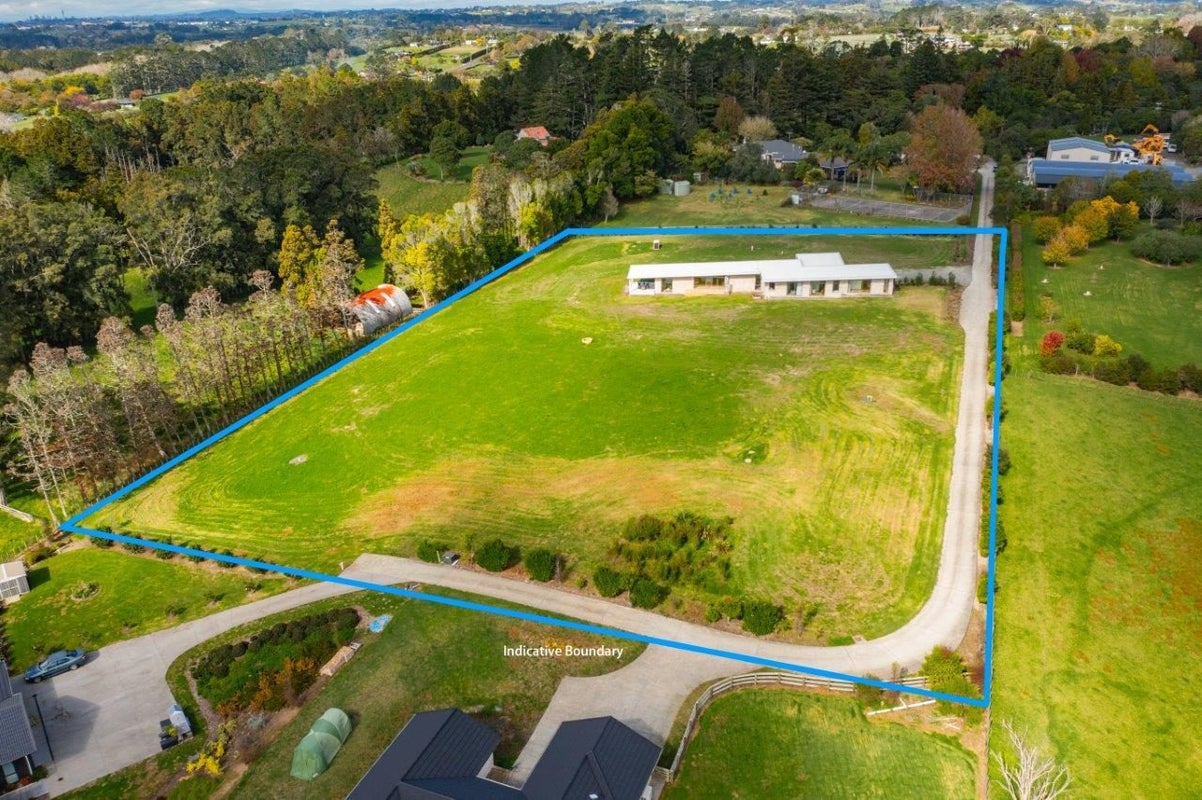 121A Pomona Road, Kumeu - Carousel 1