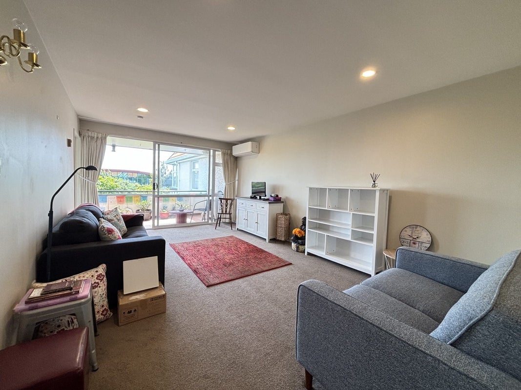 8/24 Mansfield Avenue, St Albans, Christchurch - Carousel 2
