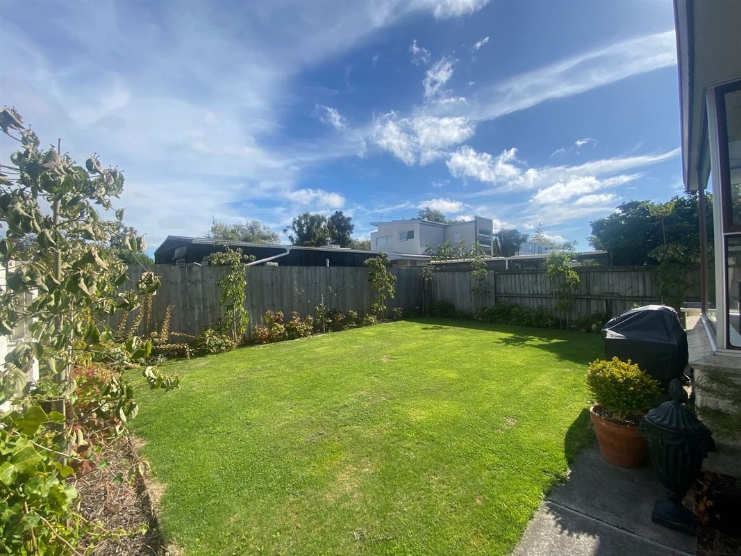 3/10 Norfolk Street, St Albans, Christchurch - Carousel 13