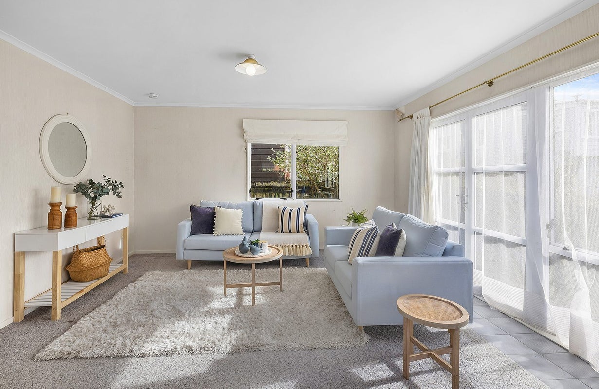 21F Millward Street, Newtown, Wellington - Carousel 1