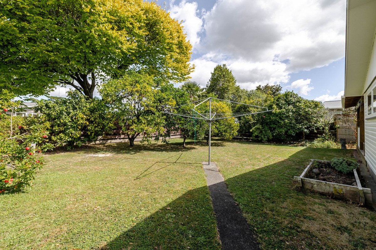 18 Mudgway Place, Awapuni, Palmerston North - Carousel 9