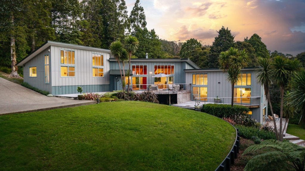 99D Carter Road, Oratia, Auckland - Carousel 1