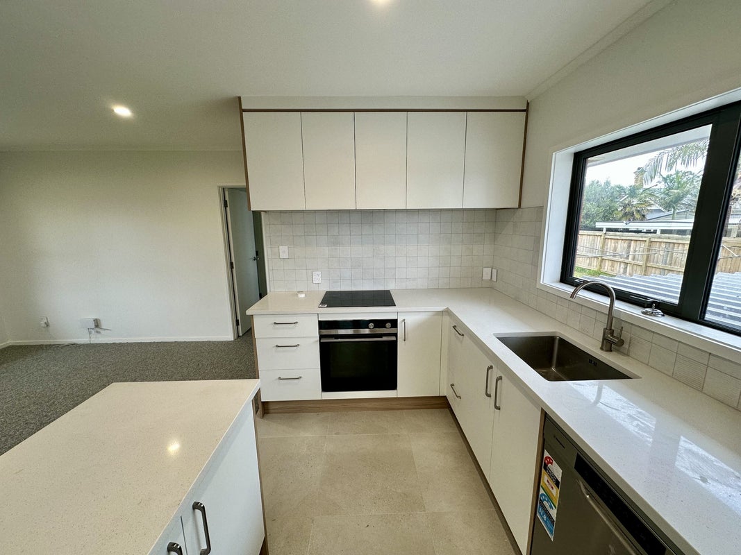 5/7 Kingsview Road, Mount Eden, Auckland - Carousel 2