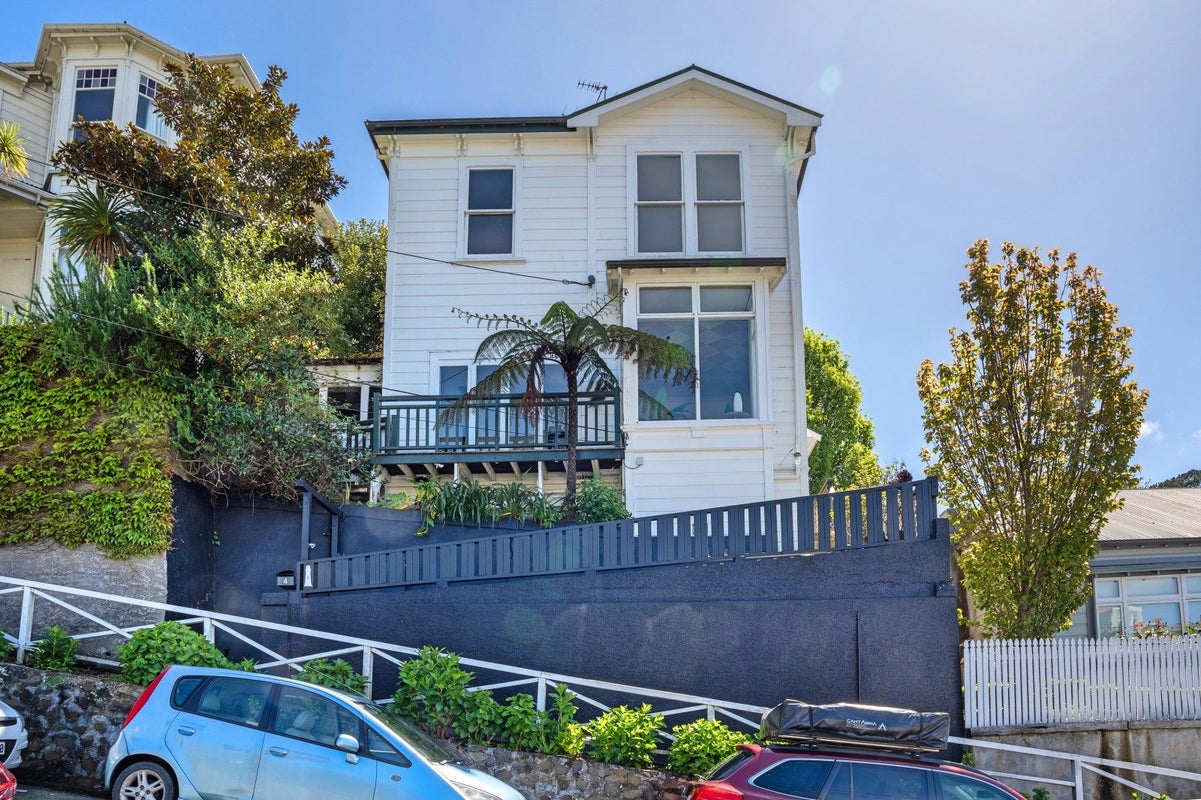 4 Essex Street, Aro Valley, Wellington - Carousel 1