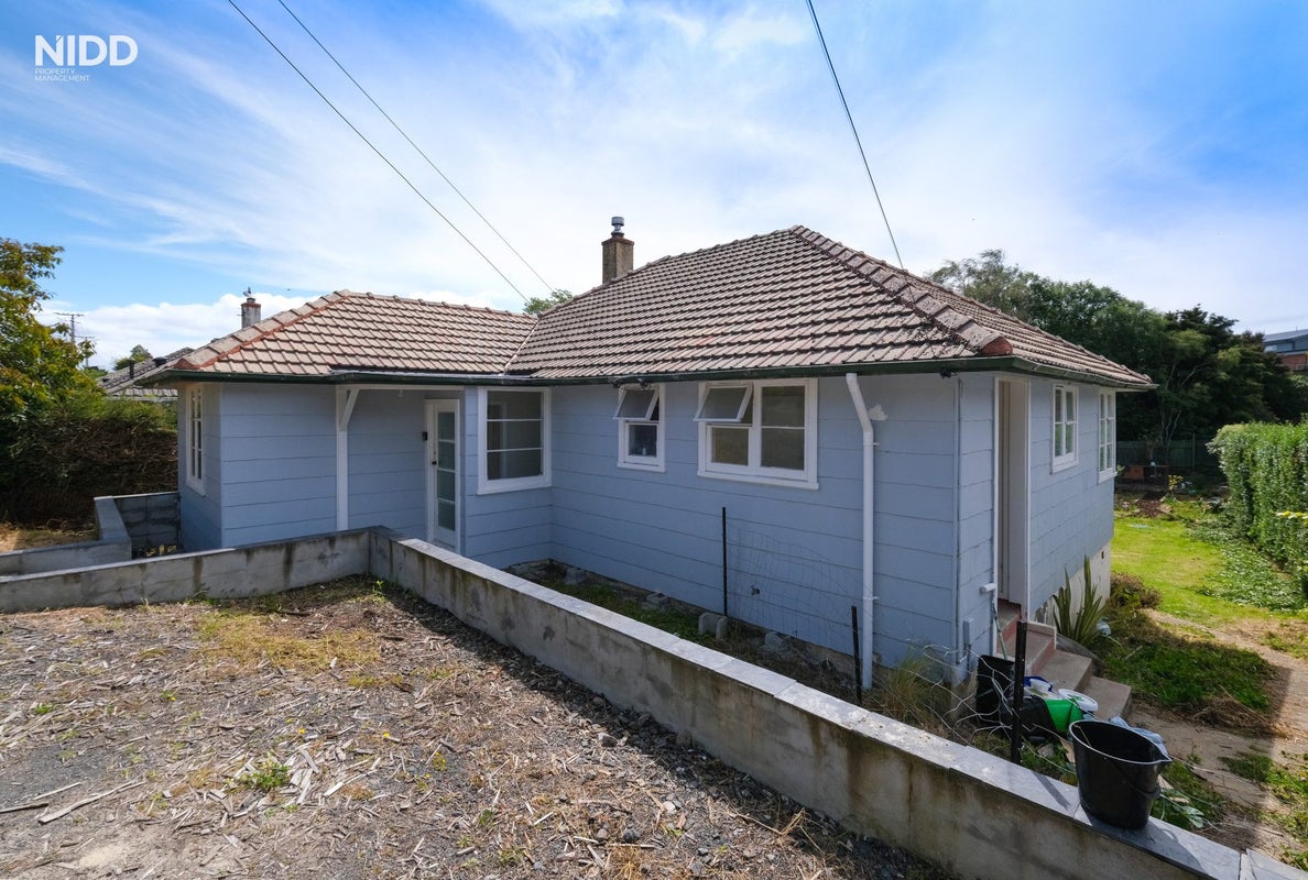 6 Panmure Avenue, Calton Hill, Dunedin - Carousel 1