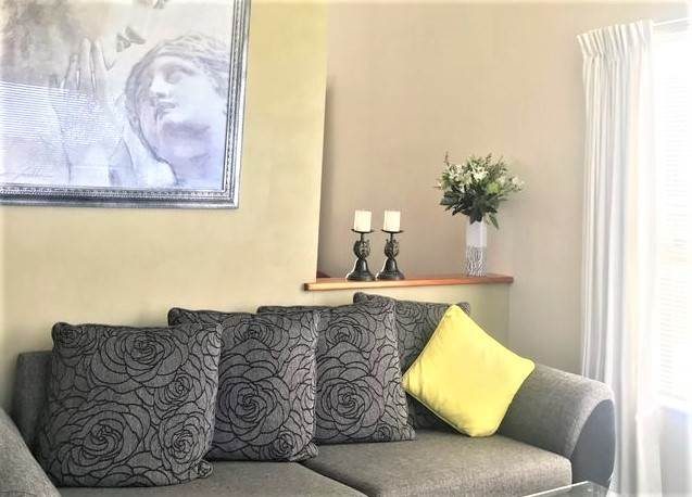 4 Lothian Brae, Wattle Downs, Auckland - Carousel 2