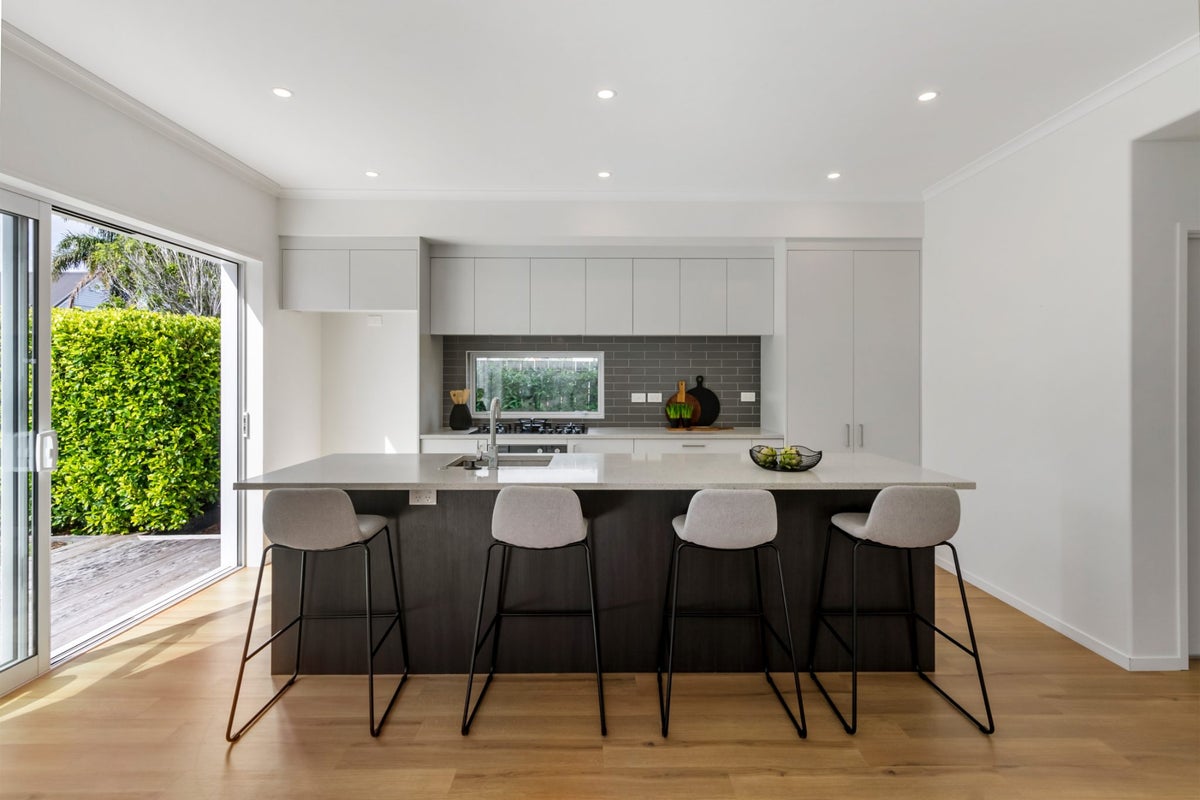 28A Humariri Street, Point Chevalier, Auckland - Carousel 2