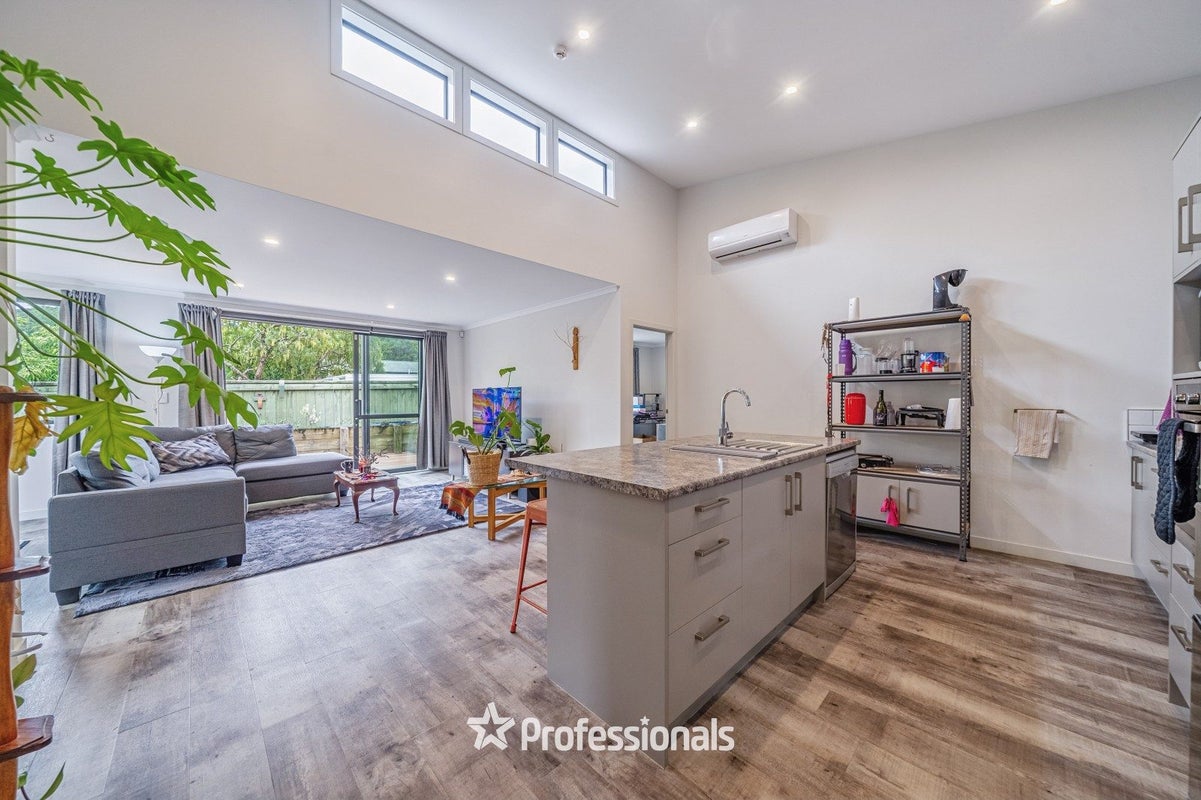 28D HAIR STREET, Wainuiomata, Lower Hutt - Carousel 2