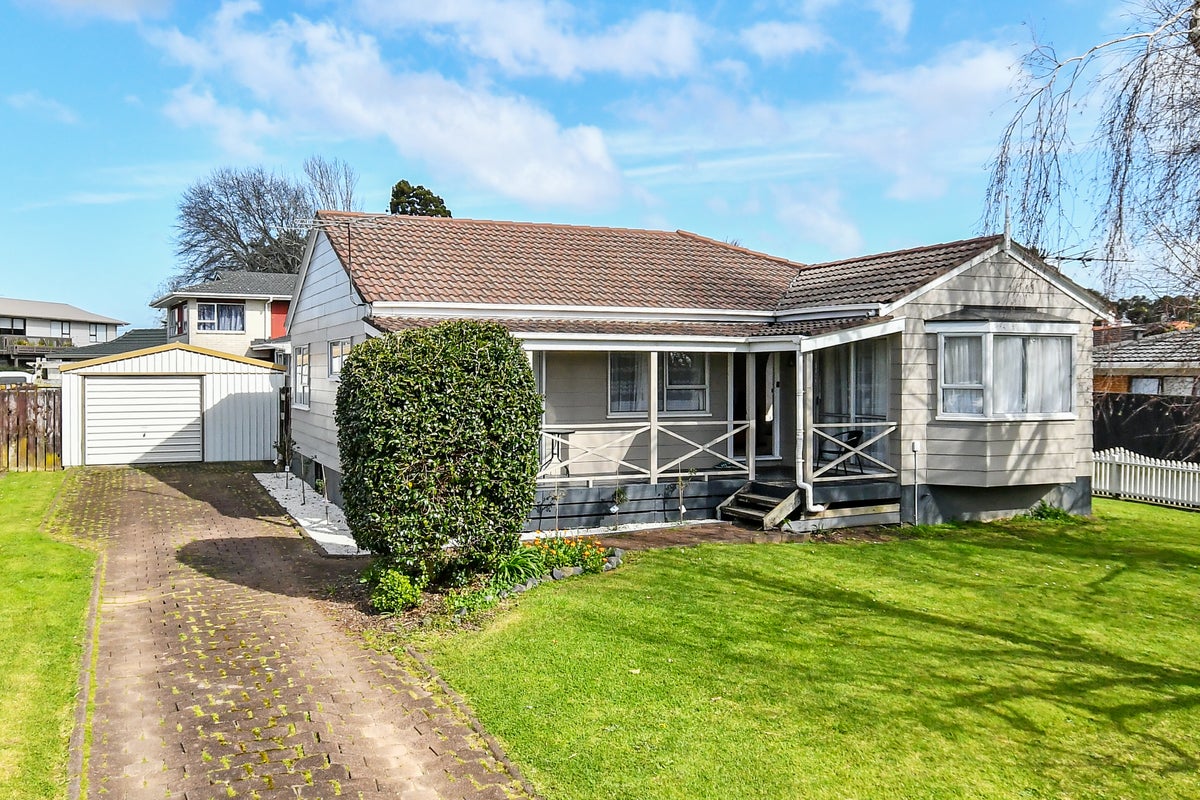 82 Motatau Road, Papatoetoe, Auckland - Carousel 1