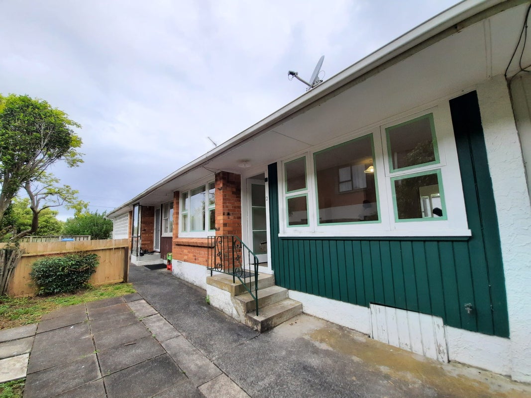 2/93 Carlton Street, Hillsborough, Auckland - Carousel 1