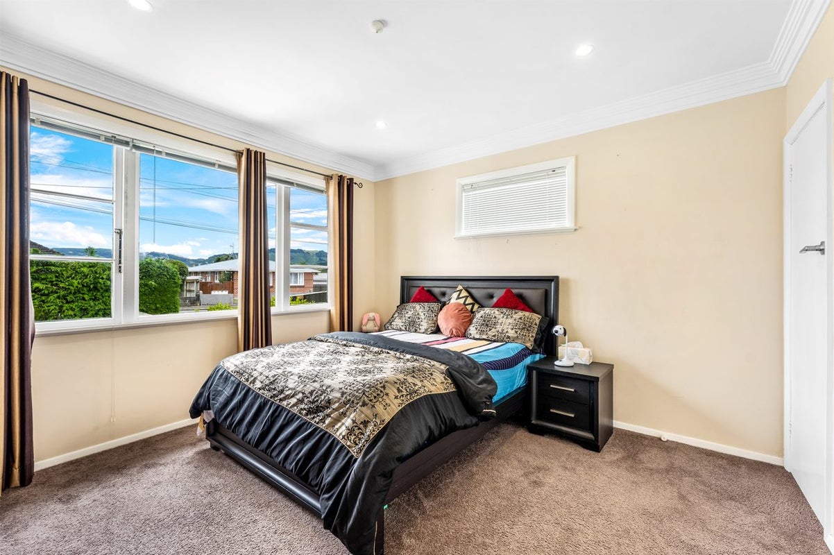 18 Ebdentown Street, Ebdentown, Upper Hutt - Carousel 12