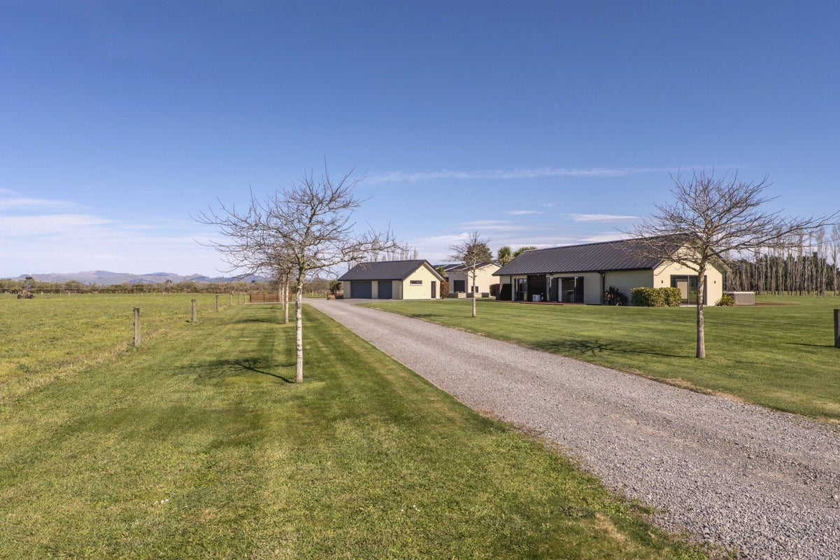 585 Coutts Island Road, Coutts Island, Christchurch - Carousel 30