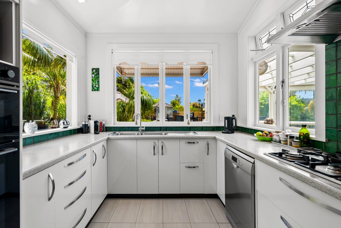 8 High Oaks Way, Avenues, Whangarei - Carousel 2