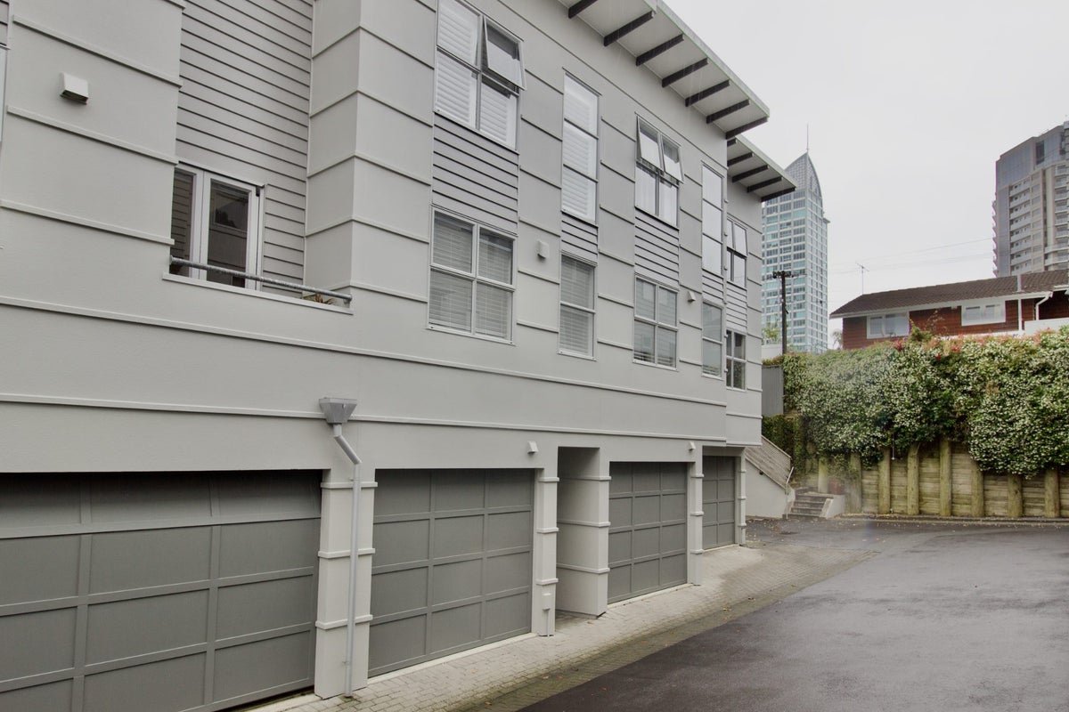 12/31 Byron Avenue, Takapuna, Auckland - Carousel 2