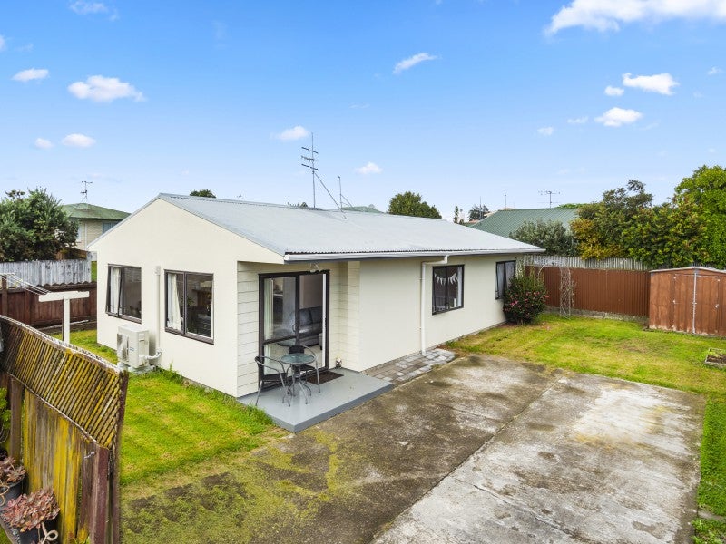 24B Kesteven Avenue, Parkvale, Tauranga - Carousel 1