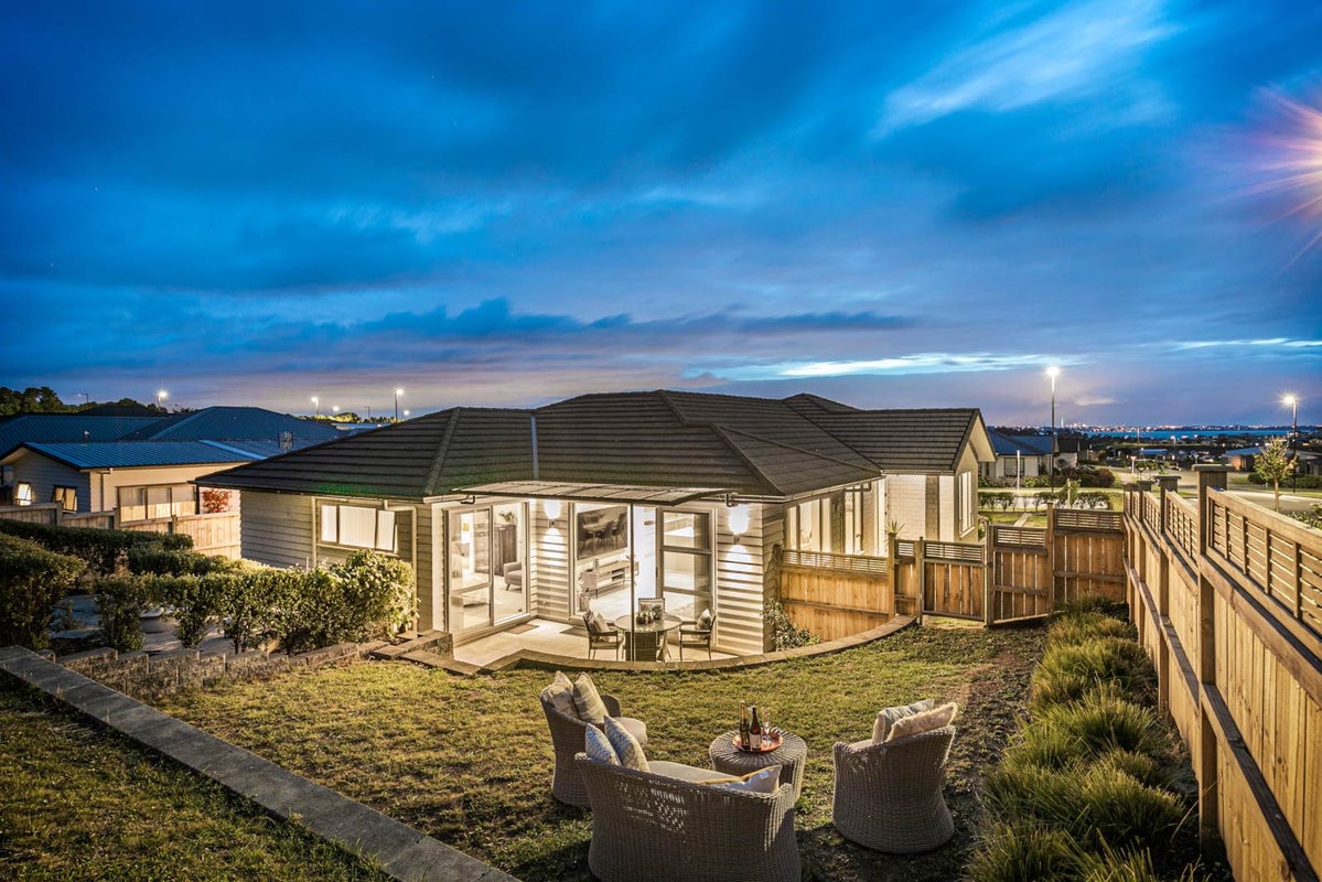 22 Doidge Street, Beachlands, Auckland - Carousel 2