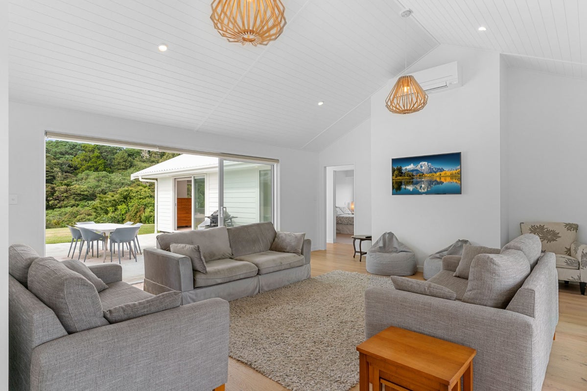 24 Waterman Drive, Langs Beach, Waipu - Carousel 2