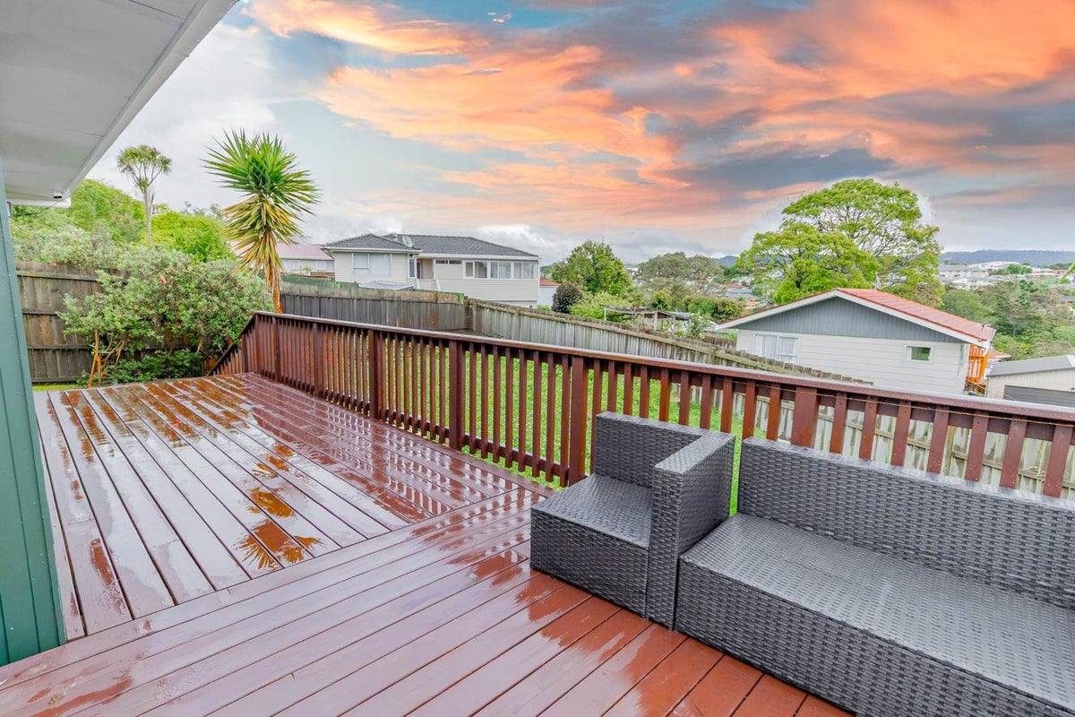 2/15 Seabar Place, Glen Eden, Auckland - Carousel 2