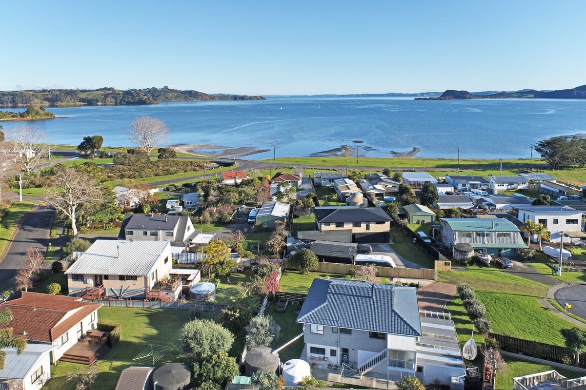 8 Cottonwood Place, Papakura - Carousel 18