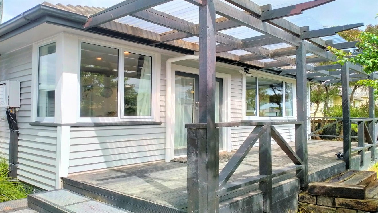41 Cambridge Street, Milson, Palmerston North - Carousel 1