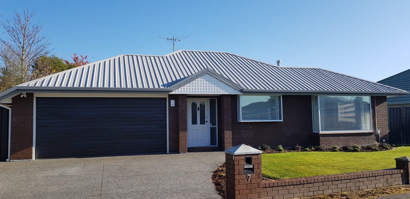 7 Innisfree Place, Northwood, Christchurch - Carousel 1