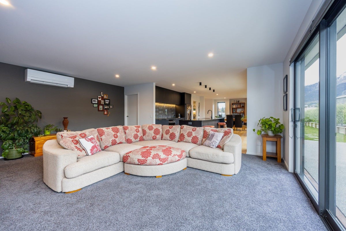 16 Sarges Way, Wanaka - Carousel 2