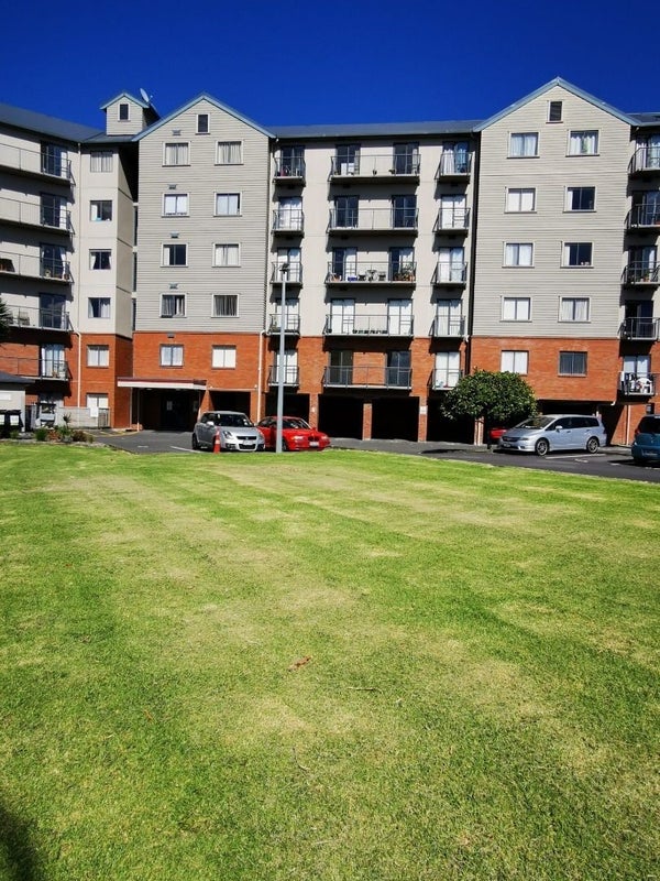 2D/17 Crown Lynn Place, New Lynn, Auckland - Carousel 1