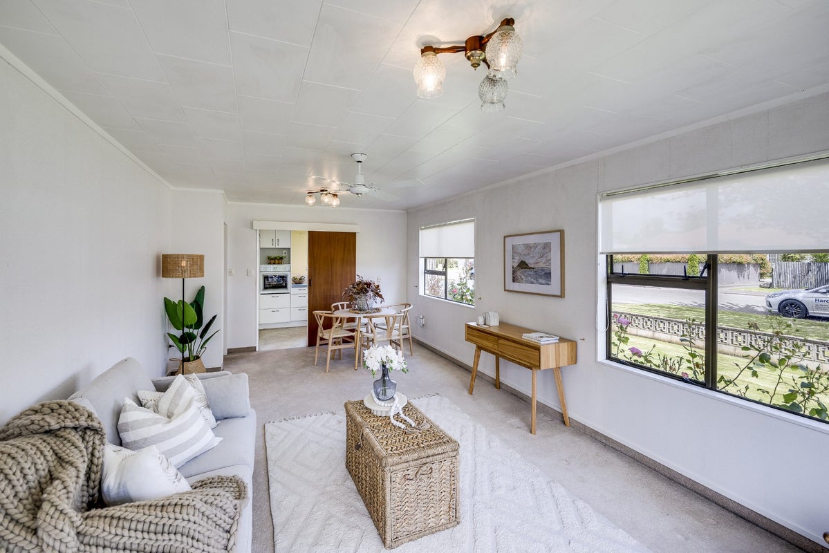 1/802 Victoria ST, Mayfair, Hastings - Carousel 1