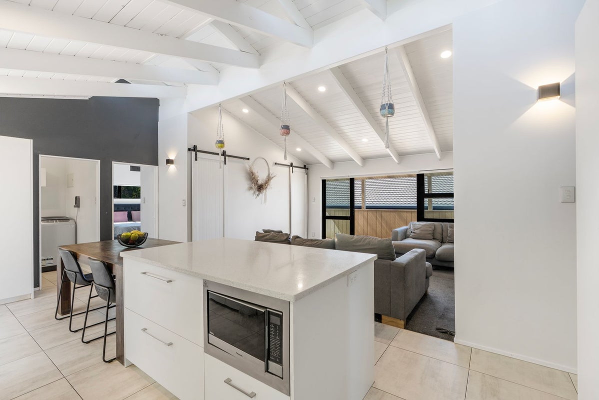 113 Vipond Road, Stanmore Bay, Rodney, Auckland - Carousel 2