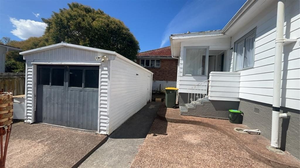 88 Gardner Avenue, New Lynn, Auckland - Carousel 2