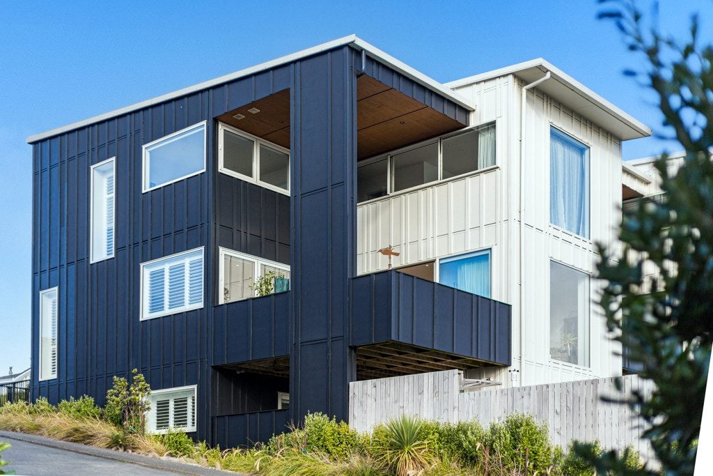 99 Woodridge Drive, Woodridge, Wellington - Carousel 1