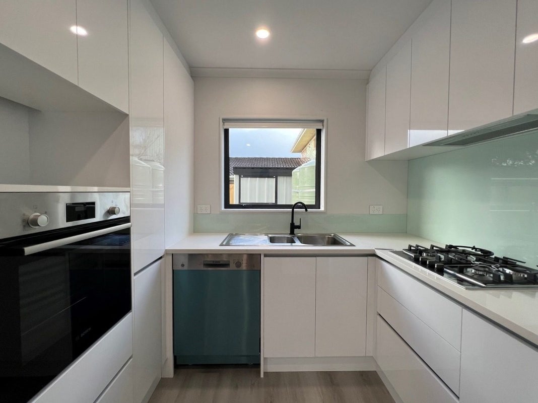 4/27 Wentworth Avenue, Papatoetoe, Auckland - Carousel 2