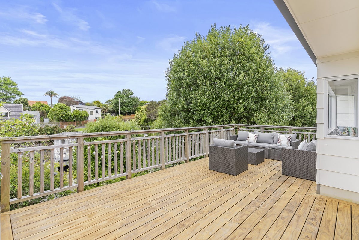 2/107 Beach Haven Road, Beach Haven, Auckland - Carousel 2