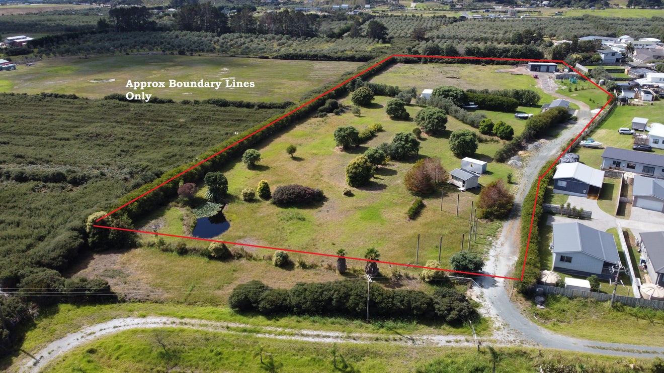 68 Virtue Crescent, KARIKARI PENINSULA, KAITAIA - Carousel 1