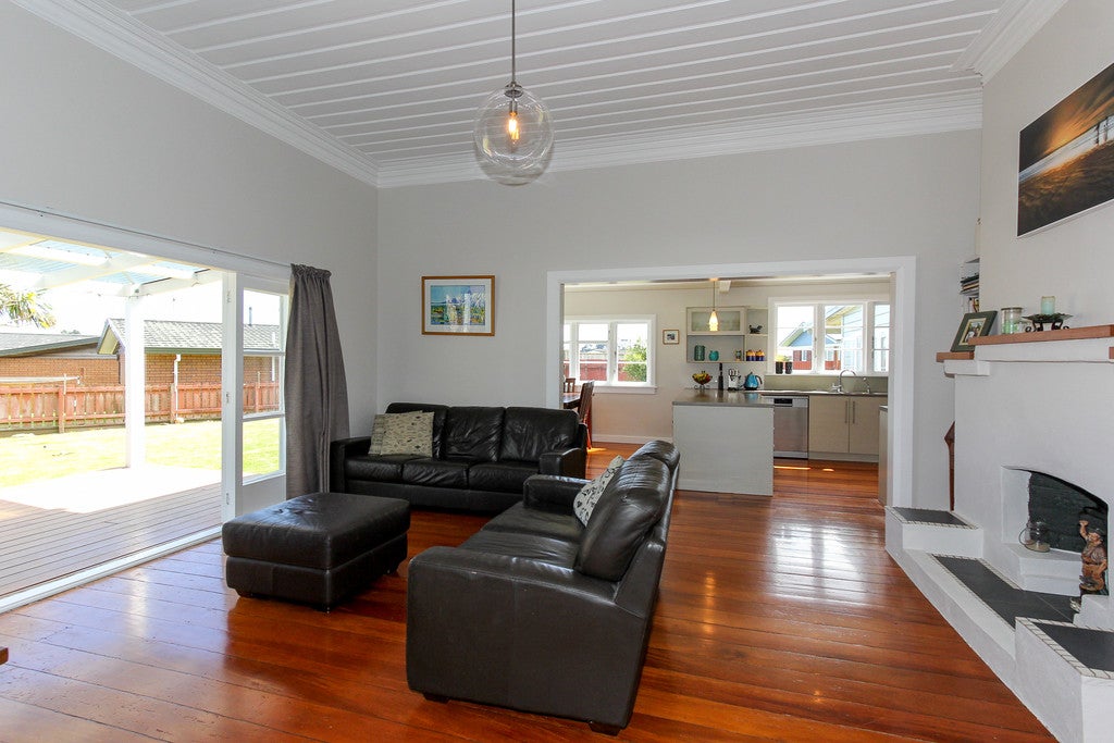 275B Carrington Street, Vogeltown, New Plymouth - Carousel 26
